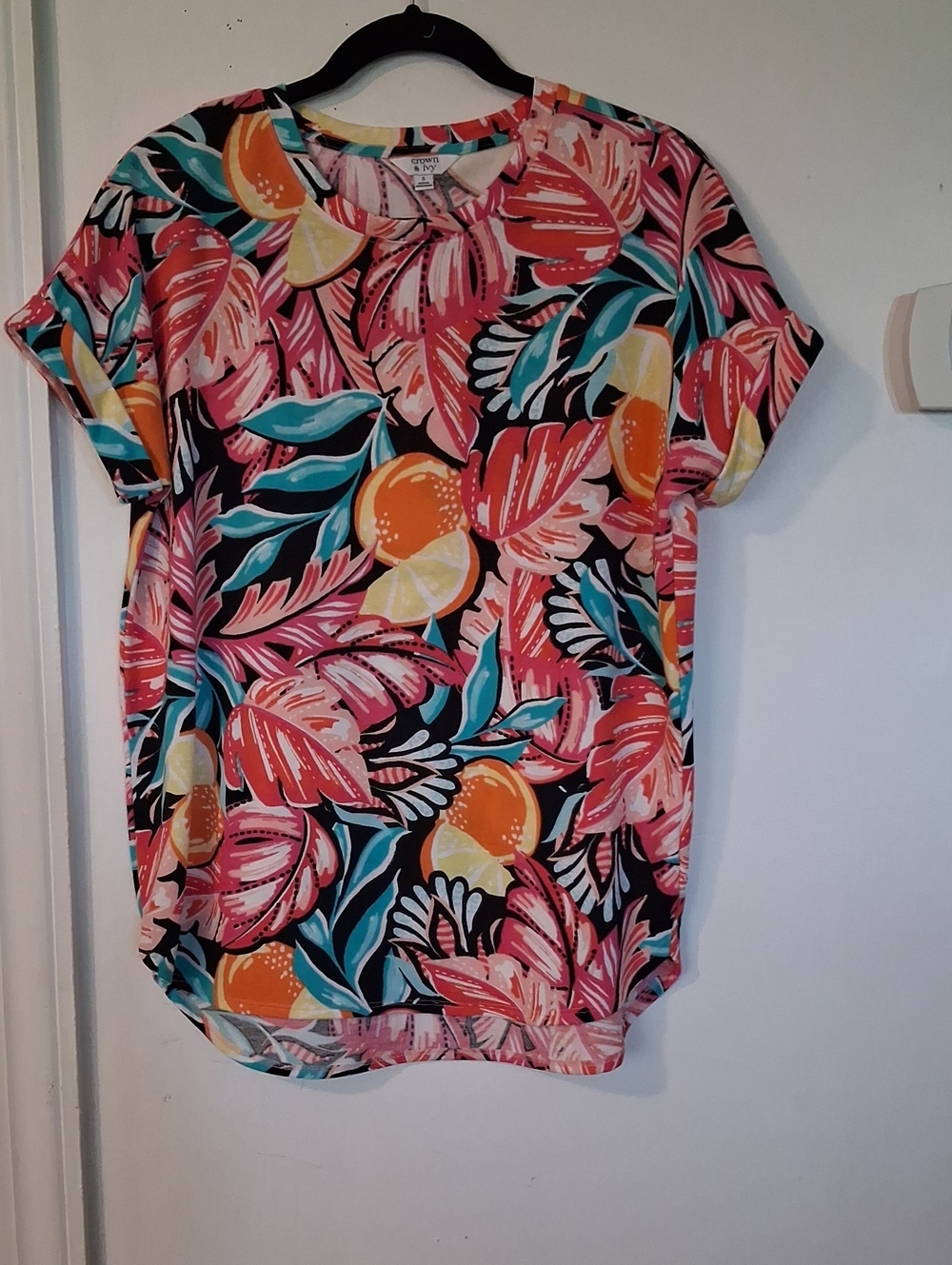 crown & ivy Tropical Fruit Leaf Short Sleeve Top - Coral, Teal, Orange, Black
